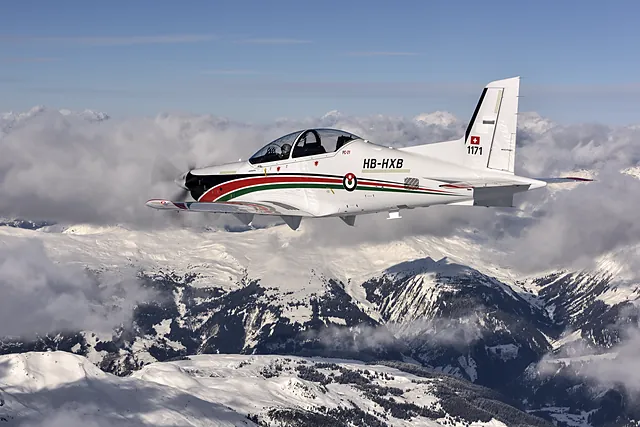 Pilatus PC-21 in Royal Jordanian Air Force markings in flight.